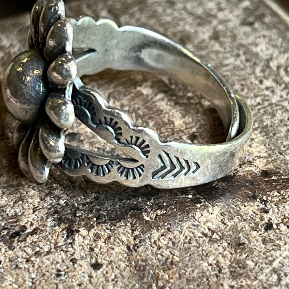 Daisy adjustable ring - Picture 2 of 6